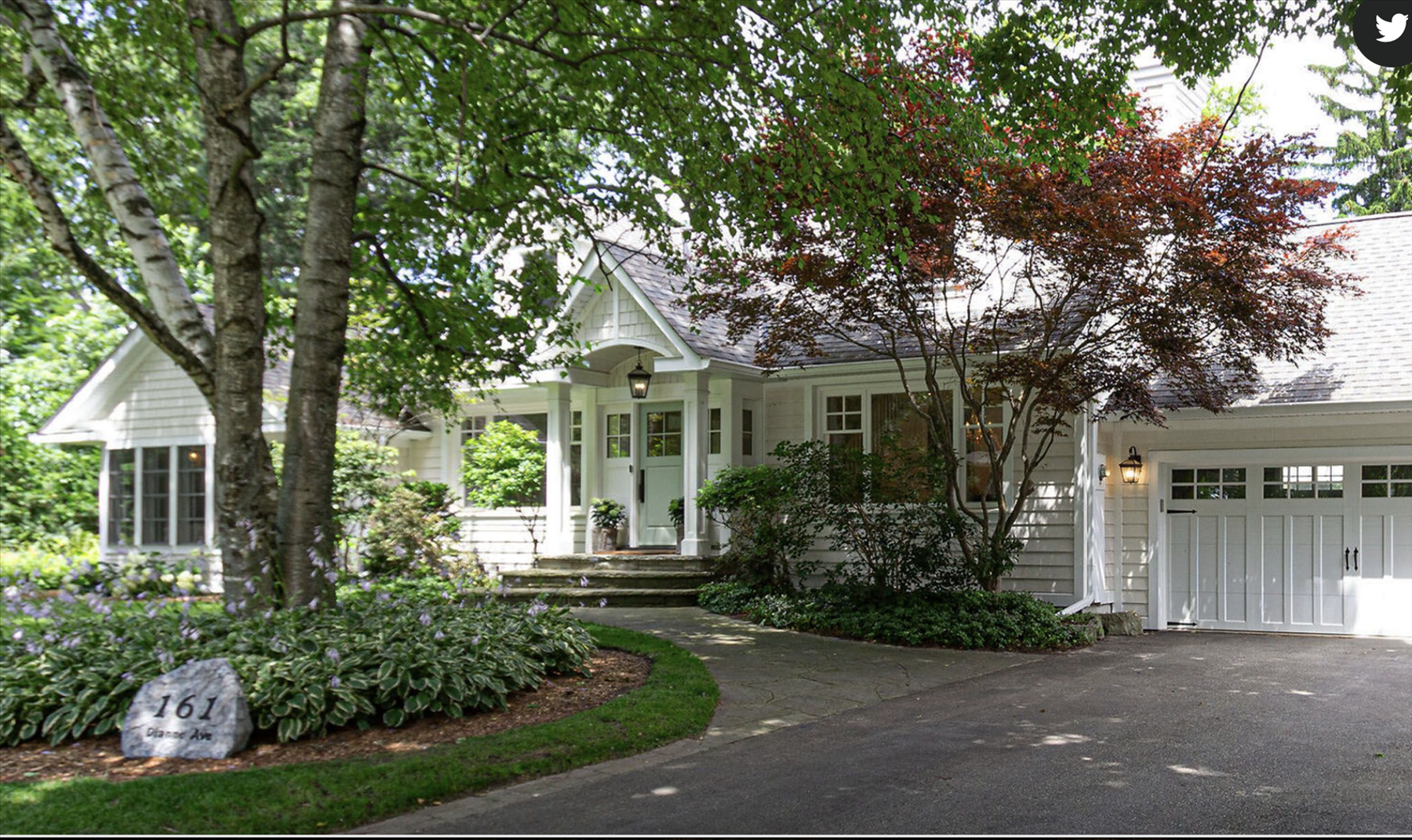 Breathtaking $5M Oakville Home Looks Like A Nantucket Beach House